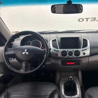 Foto 10: MITSUBISHI L200 TRITON 2.4 HLS 2015