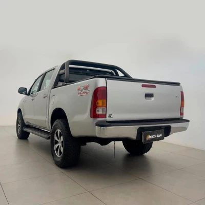 Foto 4: TOYOTA HILUX CD4X4 2011