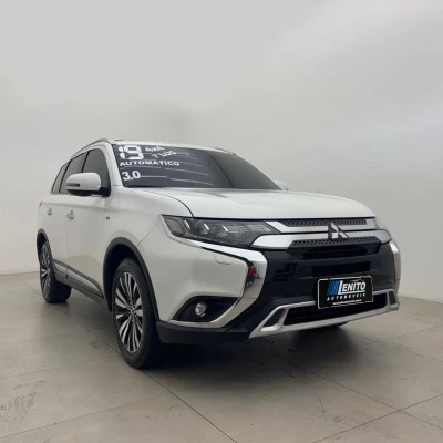 Foto 18: MITSUBISHI OUTLANDER 3.0 HPES 2019