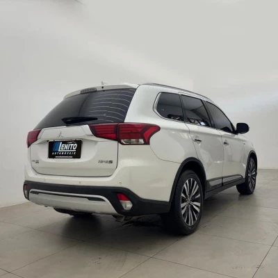 Foto 19: MITSUBISHI OUTLANDER 3.0 HPES 2019