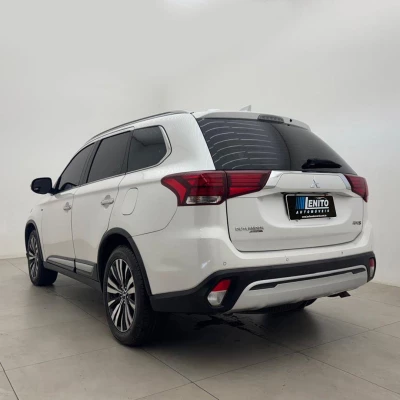 Foto 21: MITSUBISHI OUTLANDER 3.0 HPES 2019