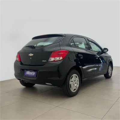 Foto 5: CHEVROLET ONIX 1.0MT LS 2015