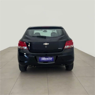 Foto 6: CHEVROLET ONIX 1.0MT LS 2015