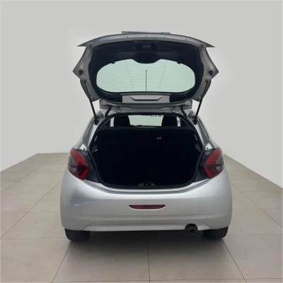 Foto 9: PEUGEOT 208 ACT PACK MT 2017