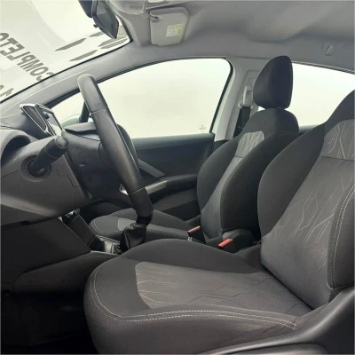 Foto 16: PEUGEOT 208 ACT PACK MT 2017