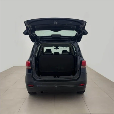 Foto 9: CHEVROLET SPIN 1.8L AT ACT7 2020