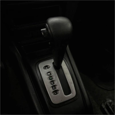 Foto 14: MITSUBISHI PAJERO IO 2001