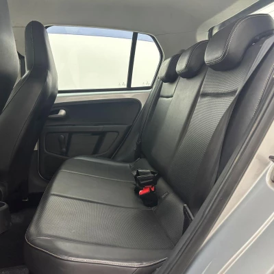 Foto 16: VOLKSWAGEN UP CROSS MDV 2018