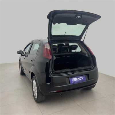 Foto 8: FIAT PUNTO ATTRACTIVE 2012