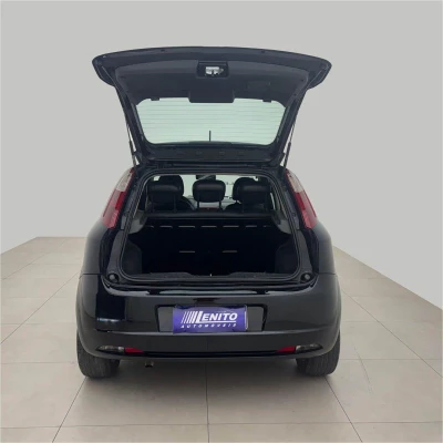 Foto 9: FIAT PUNTO ATTRACTIVE 2012