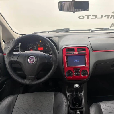 Foto 11: FIAT PUNTO ATTRACTIVE 2012