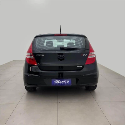 Foto 6: HYUNDAI I30 2.0 2011