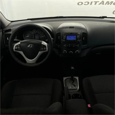 Foto 12: HYUNDAI I30 2.0 2011