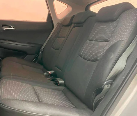 Foto 16: HYUNDAI I30 2.0 2011