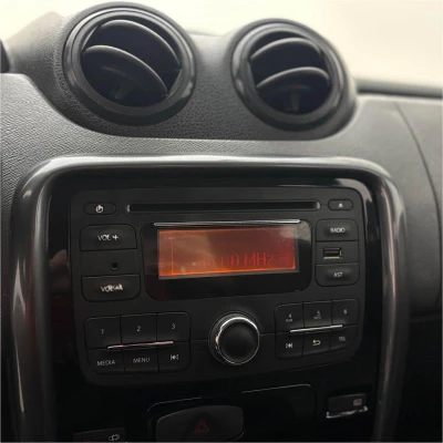 Foto 12: RENAULT DUSTER 20 D 4X4 2013