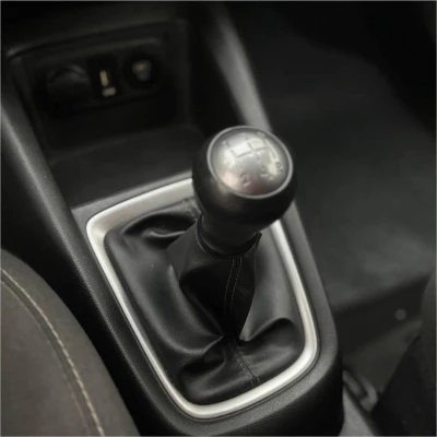 Foto 15: HYUNDAI HYUNDAHB20 10M COMFORT 2024