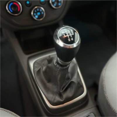 Foto 15: CHEVROLET SPIN 1.8L MT LTZ 2013