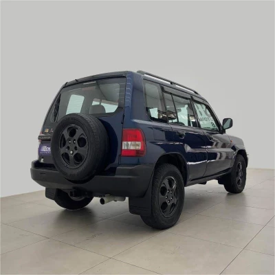 Foto 5: MITSUBISHI PAJERO IO 2001