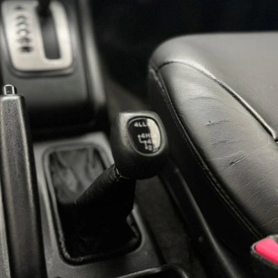 Foto 7: MITSUBISHI PAJERO IO 2001