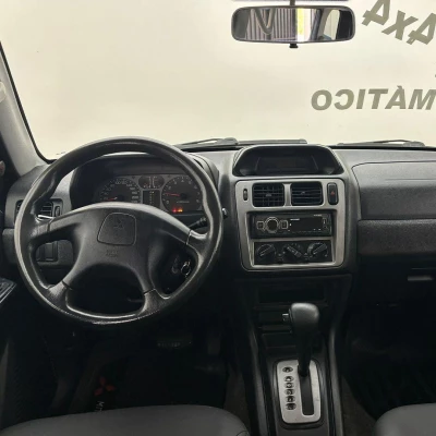 Foto 8: MITSUBISHI PAJERO IO 2001