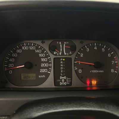 Foto 9: MITSUBISHI PAJERO IO 2001