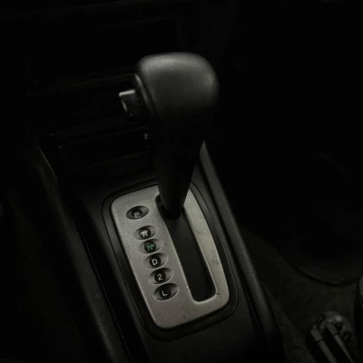 Foto 13: MITSUBISHI PAJERO IO 2001