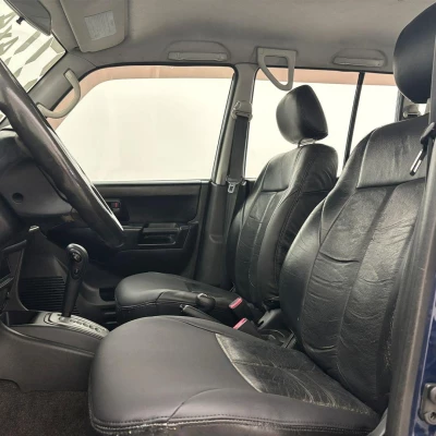 Foto 14: MITSUBISHI PAJERO IO 2001